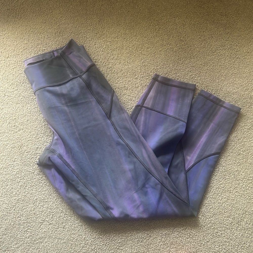 Ladies Lululemon In Movement Tight!